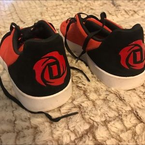 D ROSE Adidas shoes
